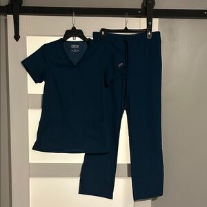 Cherokee Caribbean Blue Workwear Top and Scrub pant set. Washed but not worn.